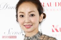 神田うのがフジテレビ『ぽかぽか』で港浩一前社長を「港っち」呼び、公開投げキッスに視聴者興醒め