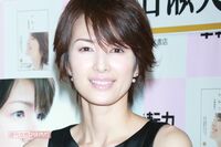 女優・吉瀬美智子がクールビューティー崩壊!? 泥酔インスタ謎投稿と、松本人志＆大悟にベタベタ絡みで賛否…