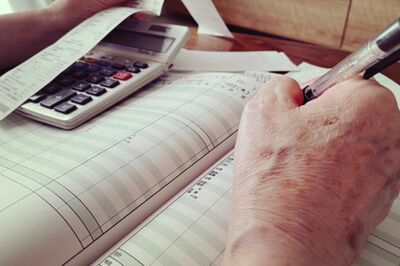 コロナで収入激減＆子育てと介護で「貯金ゼロ」のシングルマザー、老後貧困の現実味