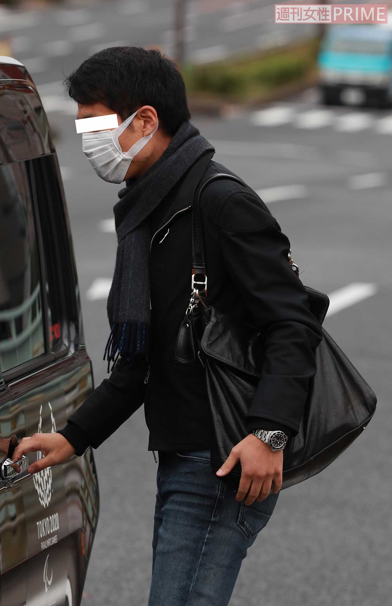 足早にタクシーに乗り込んだ承子さま恋人のA氏