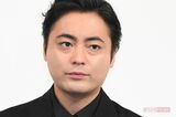 山田孝之『全裸監督２』撮影現場で熱望、ヒロイン・森田望智に捧…