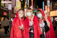《渋谷ハロウィーン》あまりの人だかりに警察出動！「牛柄ビキニ」がTwitterで最もバズったコスプレになっ…
