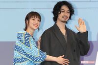 Netflixの“男性妊夫”ドラマが「気持ち悪い」だけで終わらなかった！男の妊娠が社会に与えたもの