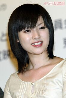 黒髪の深田恭子（20代）
