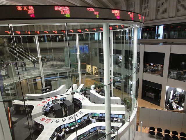 (c)Tokyo Stock Exchange / Dick Thomas Johnson