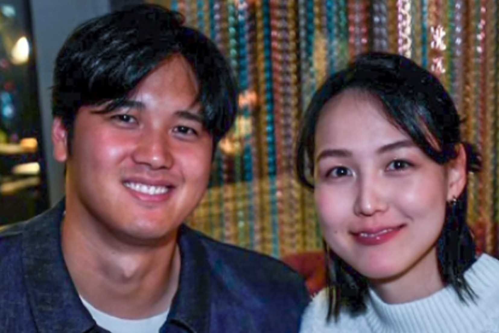 大谷翔平と妻の田中真美子さん（ジョン・スーフー氏のインスタグラムより）