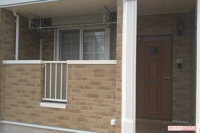 部下を週3日呼びつけて失敗したら罰金!計1000万円を奪い取ったパワハラ上司が部下を“孫の手”で30分殴打…