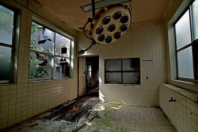 30年で2000施設が消失「消える町の病院」老朽化にIT化に人手不足病院の淘汰で進む「医療アクセスの格差」