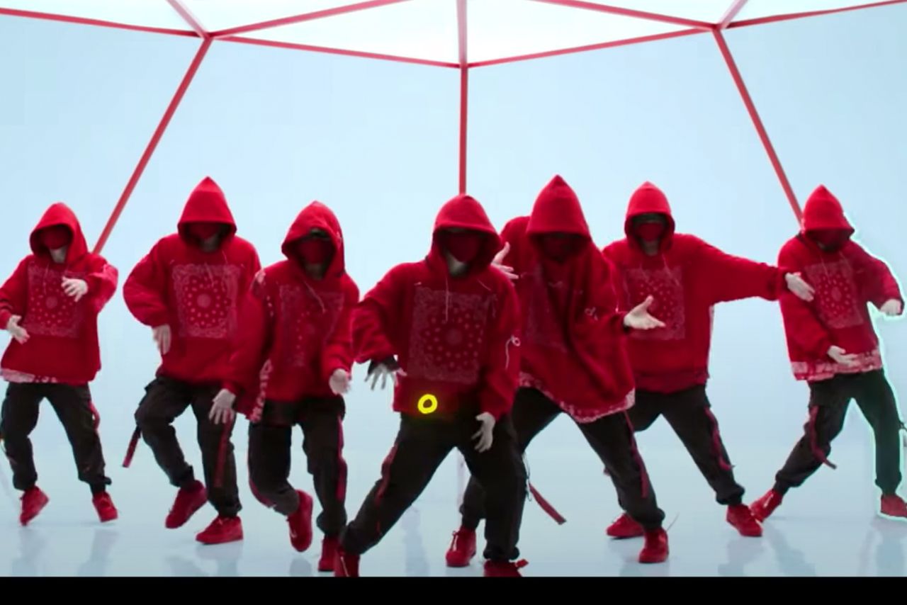 正体はHey!Say!JUMP？謎の8人グループ『Honey Bee』