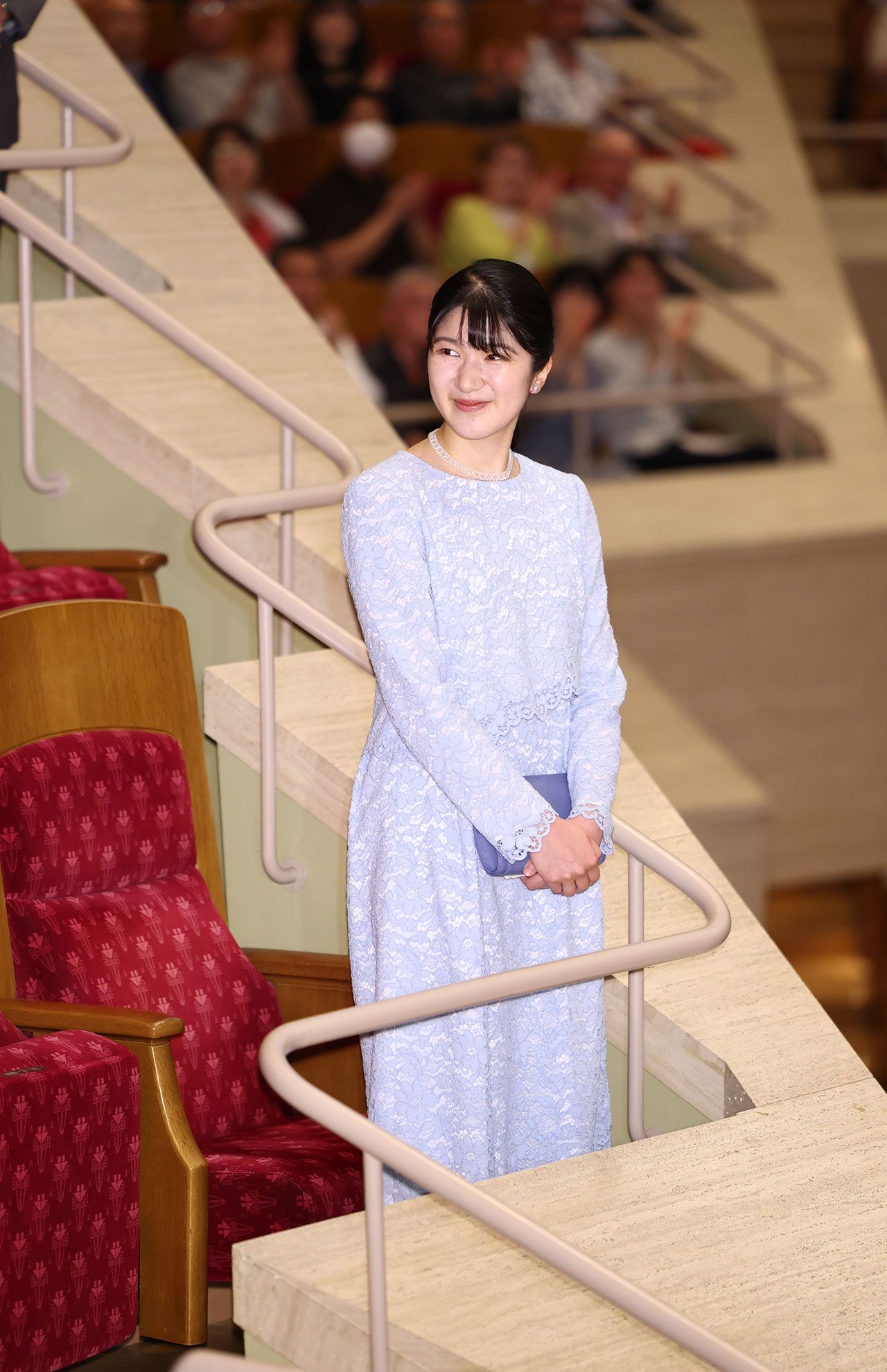 6月22日、日本フィルハーモニー交響楽団 創立70周年記念特別演奏会にご臨席された愛子さま。陛下が座られてきたシートへ座られた