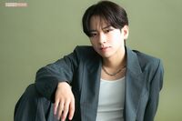 BL作品で世界1位を獲得した佐藤友祐が語る“覚悟”と“エロがり”写真集「僕、めっちゃエゴサするんですよ…