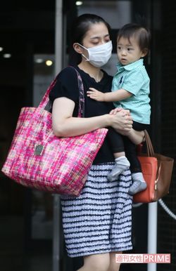 勸玄くんをセレブ託児所に通わせる麻央（'14年9月）