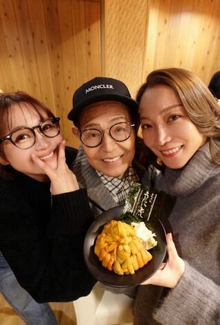 加トちゃんと、鈴木奈々ちゃんと「うに虎」で新年会! 縁起物の初競りで競り落としたという「うに」をたっぷりいただきました！