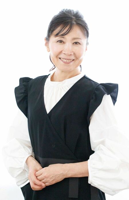 こいけかおる先生●発酵食養生料理家。オーガニック薬膳マイスター。東京・世田谷で累計3000人以上来訪する料理教室「天使の台所」を主宰。5児の母。著書『麹の発酵クリームと発酵おやつ』（旭屋出版）は世界グルマン料理本大賞グランプリを受賞。