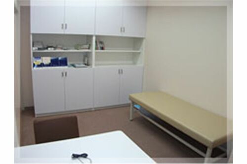 牛見容疑者が被害女性にわいせつ行為を行ったとみられる診察室