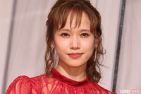ソニン、朝ドラ『あんぱん』出演に「這い上がってきたな」22年前の“脱衣エプロン”から大躍進に驚きの声