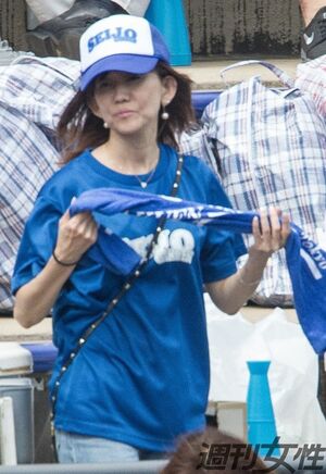 松本伊代、甲子園を目指す野球部次男をスタンドで応援！