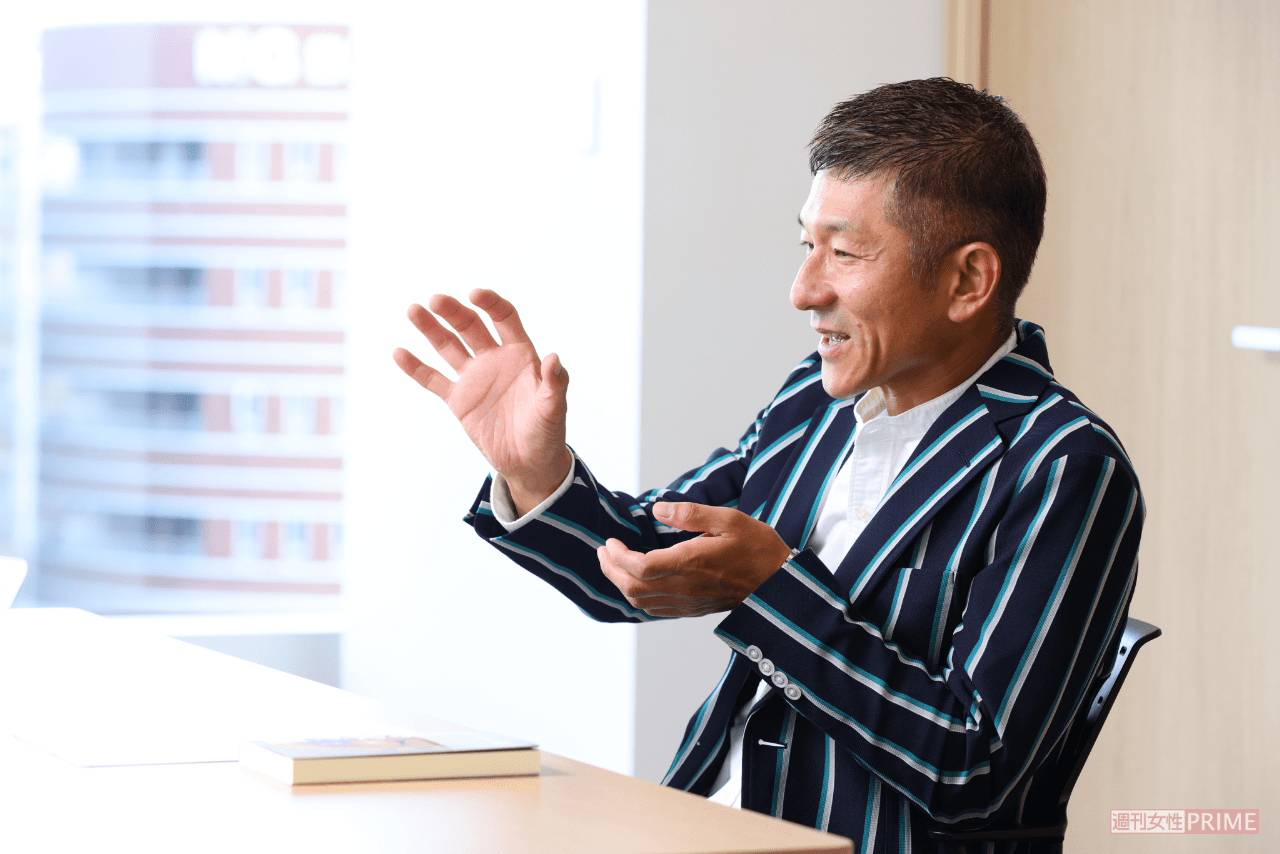 飄々として、どこまでが本音なのかわからない。それでも根底にある優しさは一貫して伝わってくる（撮影／吉岡竜紀）
