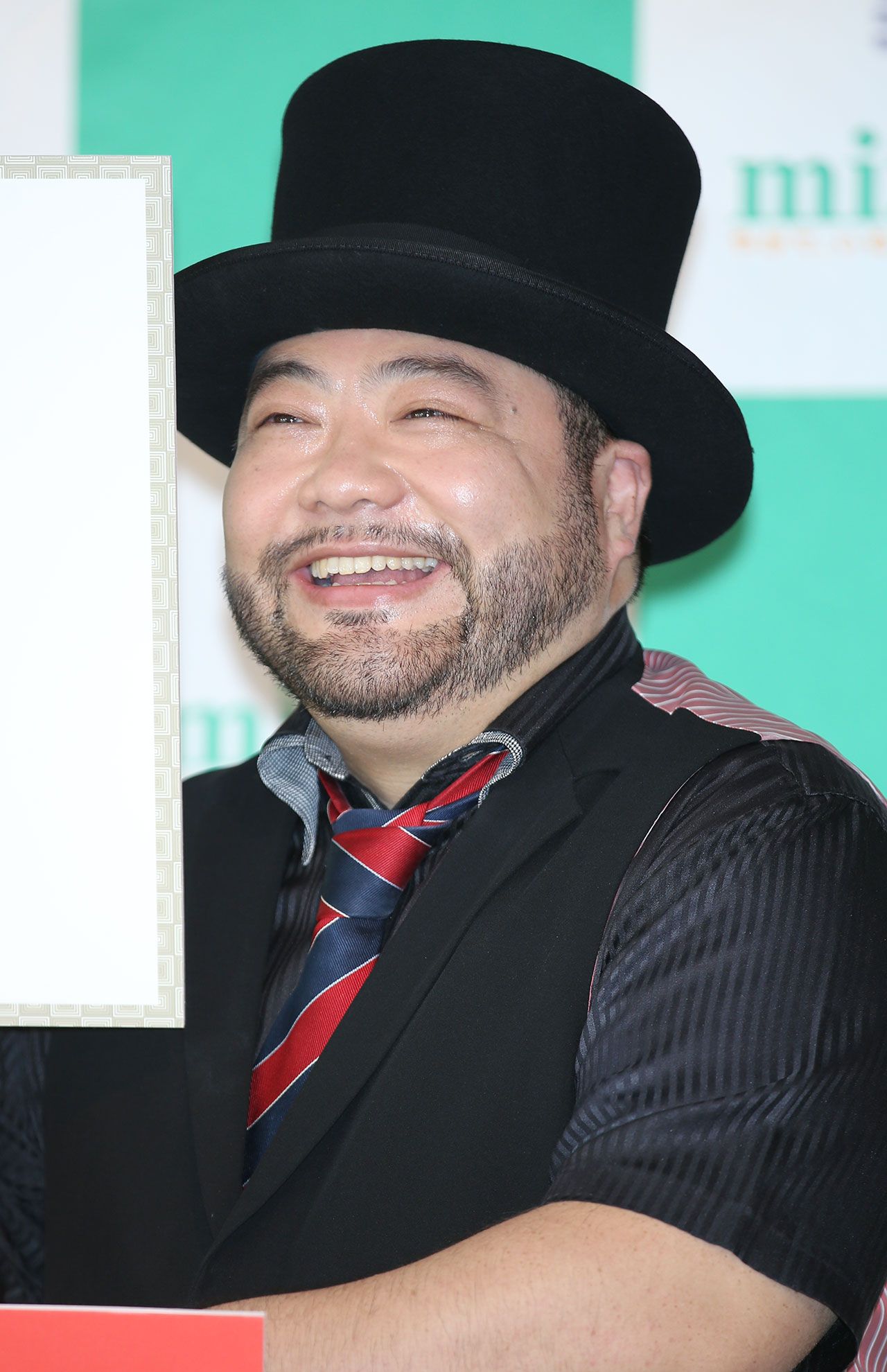 今回、話を聞いた元祖・ヒゲ男？　の髭男爵・山田ルイ53世