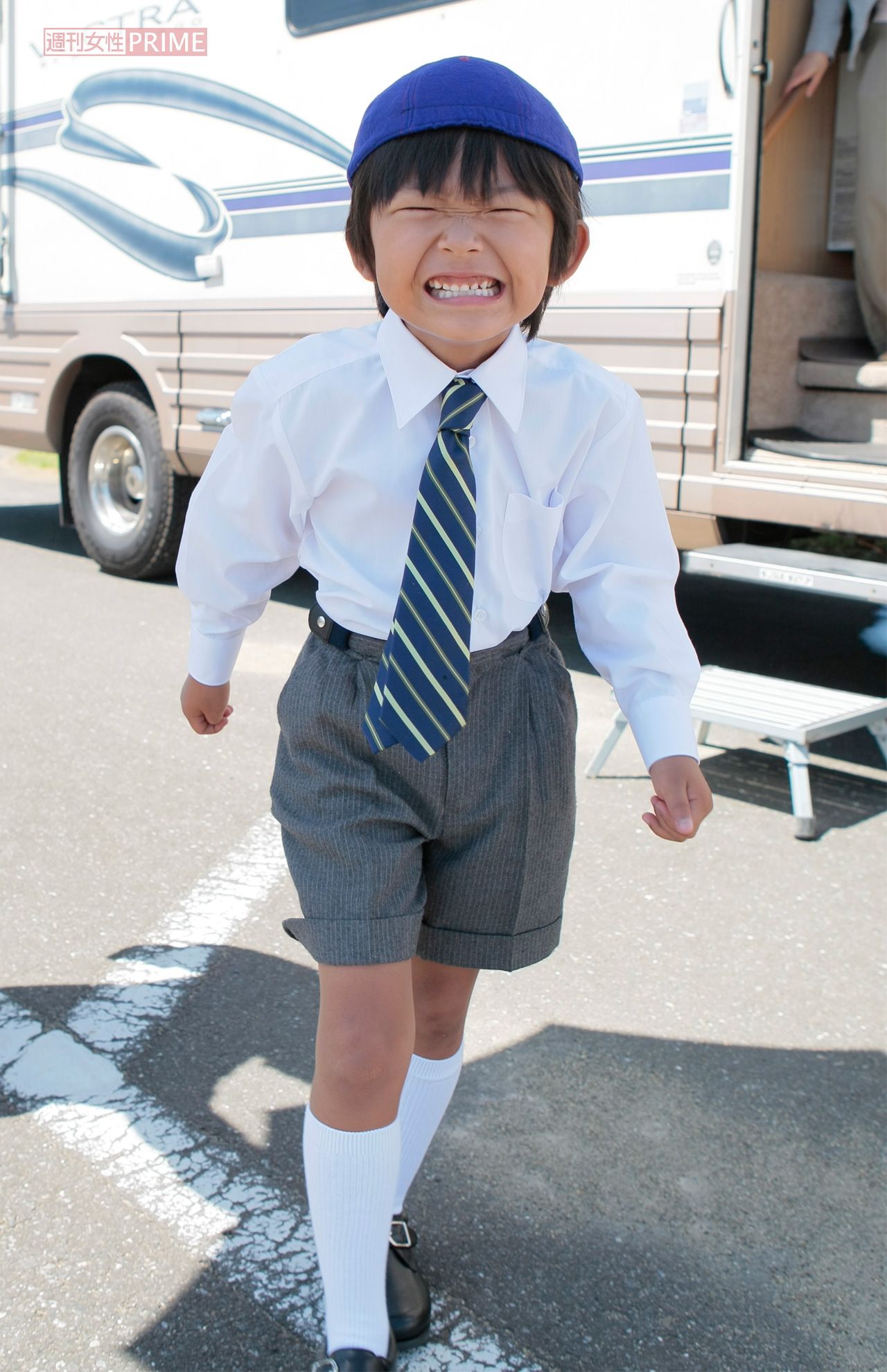 トヨタ自動車『こども店長』CM撮影での加藤清史郎（2009年、撮影・伊藤和幸）