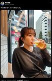 ドジャースのWS制覇後、ビールを飲む姿を投稿した本田望結(公式Xより)