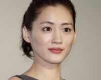 綾瀬はるか、自宅でも日焼け止めを塗る生活