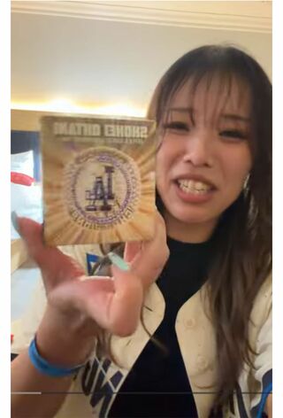 ドジャースから豪華ギフトをもらったYouTuber、大谷選手仕様のワールドシリーズチャンピオンリングのレプリカ（本人YouTubeより）
