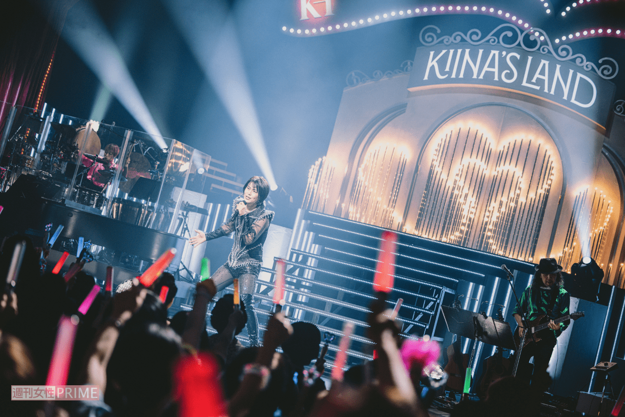 『限界突破×サバイバー』は“攻め”の衣装で（写真／西槇太一）