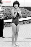 水着姿の三田寛子