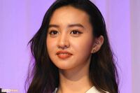 Koki,の“スイカ丸かじり”オフショットに「ハイブランドより似合ってる」「とても素敵」自然体の表情が好…