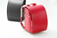 ランドセルが巨大化！年々分厚くなる教科書と、学力低下の意外な関係