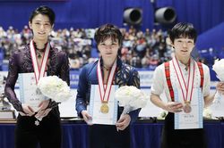 昨シーズンの全日本選手権で羽生は2位。宇野が4連覇を達成している