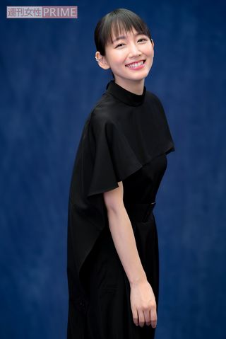 吉岡里帆　撮影／佐藤靖彦