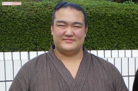 二所ノ関親方（元横綱・稀勢の里）