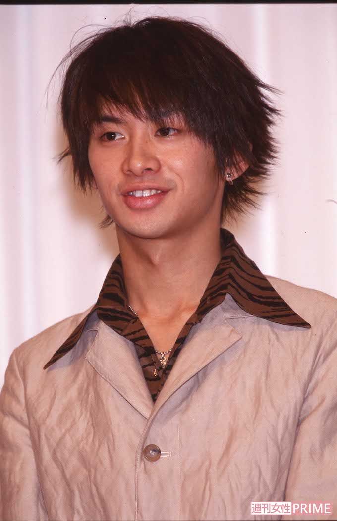 2001年、TBS日曜劇場『LoveStory』制作発表での加藤晴彦