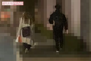 1月中旬の深夜、まだ篠田と婚姻関係にあったT氏が泉里香に似た20代女性と合流