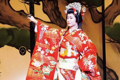 氷川きよし「命がけで臨みました」コロナ禍で行われた感動の明治座をプレーバック!