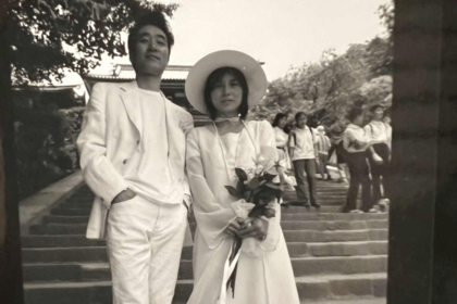 '93年、ギタリストの本田清巳と鶴岡八幡宮で挙式