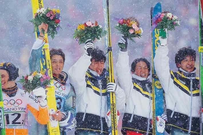 左から船木、原田、岡部、斎藤　写真/アフロ