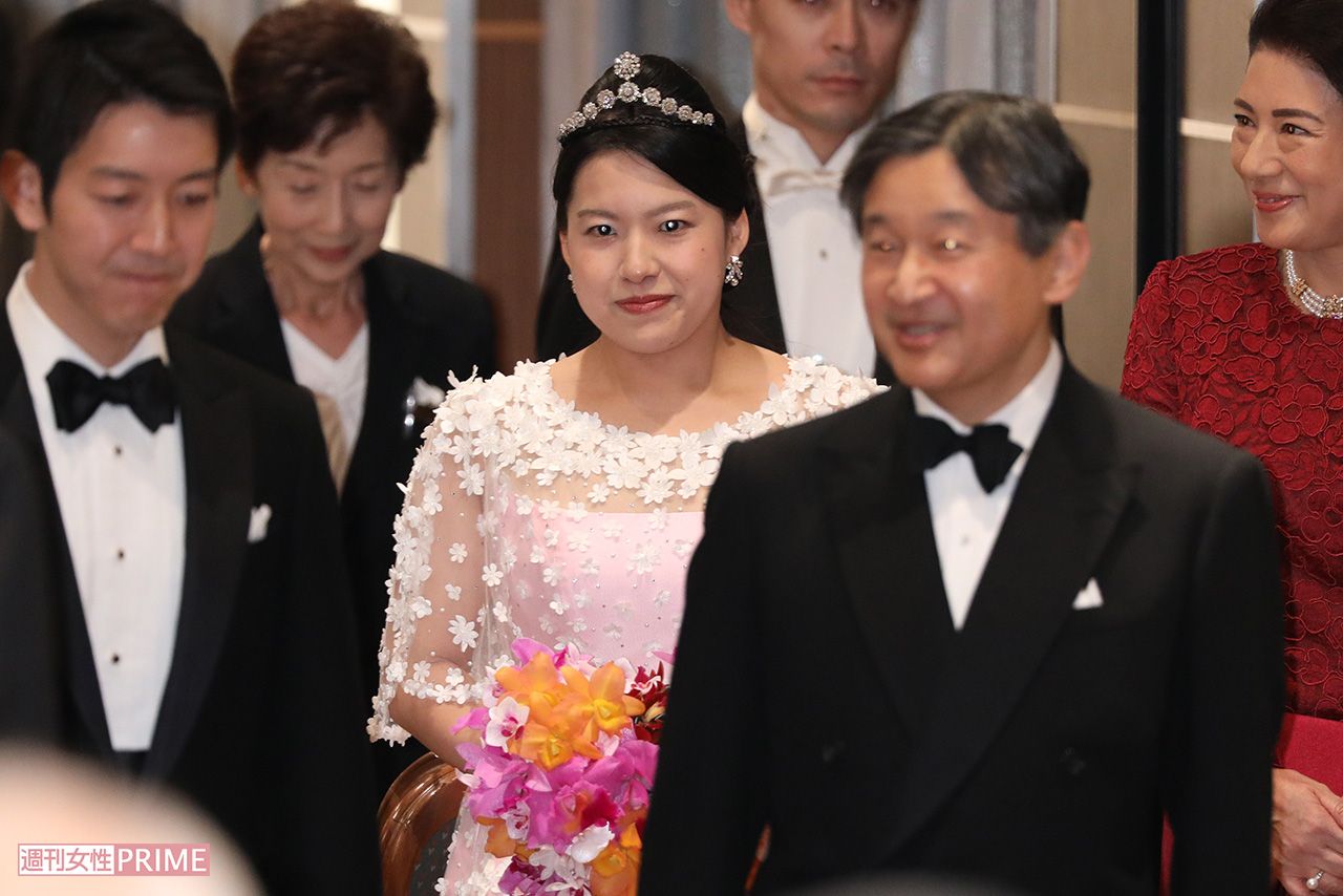 皇太子ご夫妻とご一緒に入場した絢子さんと慧さん