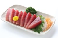 スーパーで買った刺身を絶品にする奥義！　鮮魚店主が教える「塩ふりワザ」とは