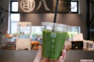 店舗によっては、旬ムージー（税込み200円）も購入可能