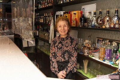 「スナックYOU」剱持好子ママ（撮影／山田智絵）