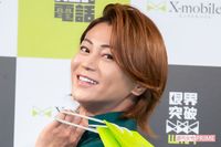 氷川きよし、最近話題のビジュアル系スタイルに対する実母の意外な反応