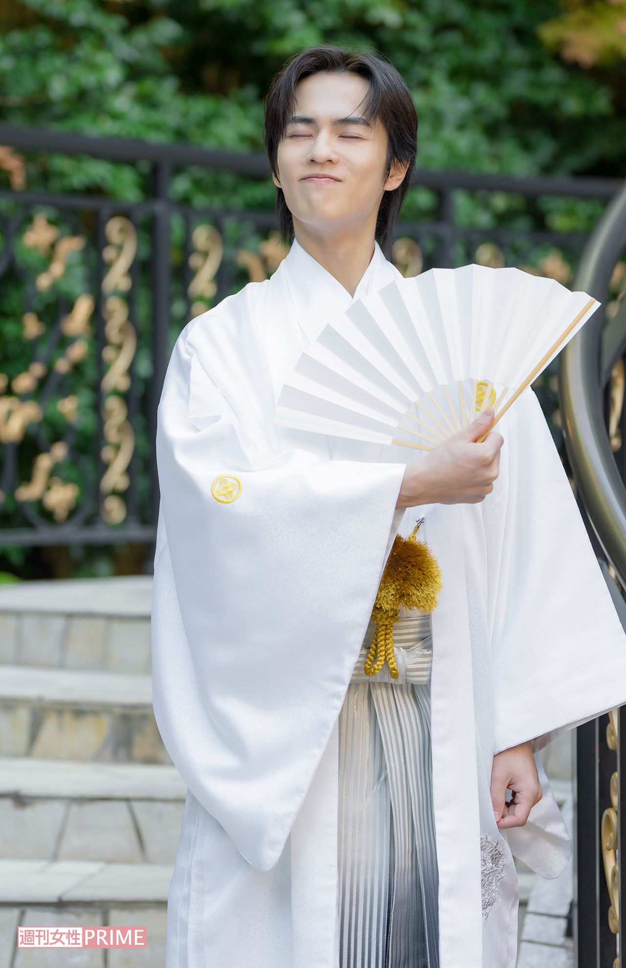 オスカープロモーション2025年新春晴れ着撮影会にてカメラにおどけた顔を見せる奥野壮　撮影／伊藤和幸