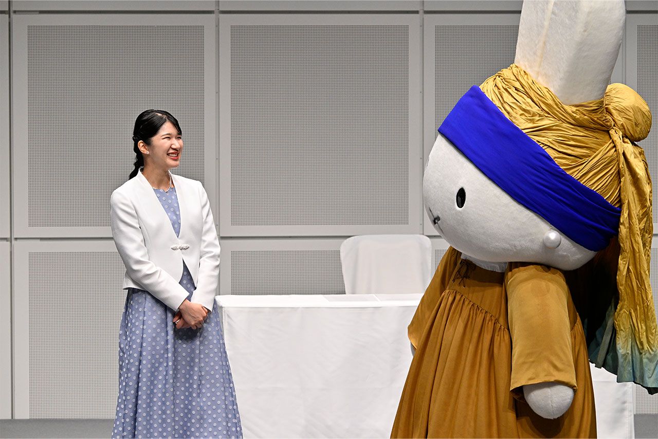 8月21日、フェルメールの名画『真珠の耳飾りの少女』を展示する特別展をご視察された愛子さま