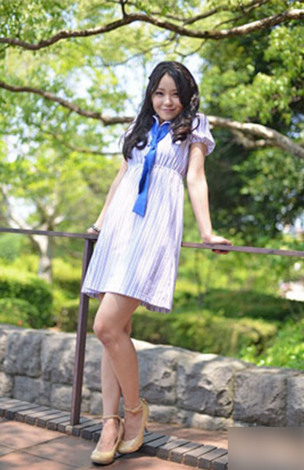 撮影会に参加していたころの奈緒。当時は 18歳だった（イベント会社HPより)