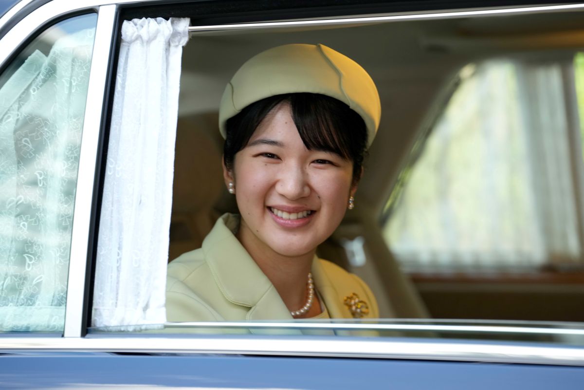 新潟から戻られた後は、お誕生日を迎えられた紀子さまにご挨拶をするため秋篠宮邸へ