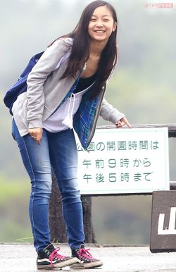 笑顔をみせる佳子さま