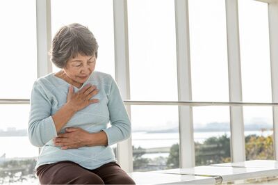 つらい息切れは本当に年齢のせい? コロナ対策にも有効な、3分で出来る『肺トレ』